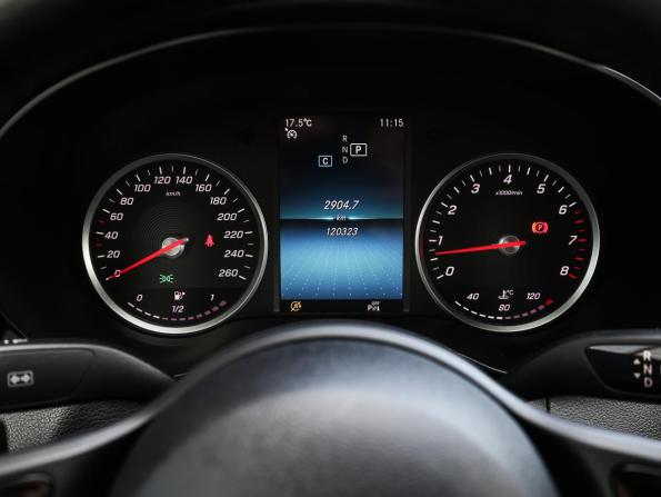 Mercedes-Benz C-Класс IV (W205) Рестайлинг с пробегом 2018 года, цена 2 398 000 рублей, 120000 км, седан, Автокод Объявления