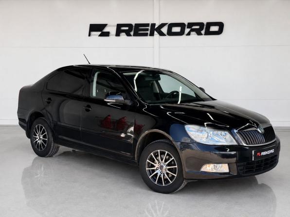 Skoda Octavia II (A5) Рестайлинг с пробегом 2012 года, цена 1 079 000 рублей, 127000 км, лифтбек, Автокод Объявления