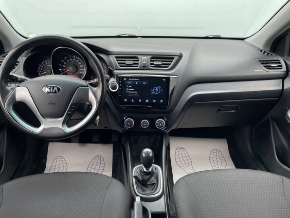 Kia Rio III Рестайлинг с пробегом 2015 года, цена 899 000 рублей, 178522 км, хэтчбек, Автокод Объявления