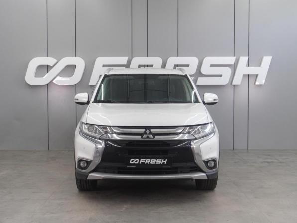 Mitsubishi Outlander III Рестайлинг 2 с пробегом 2015 года, цена 1 799 000 рублей, 183015 км, внедорожник, Автокод Объявления