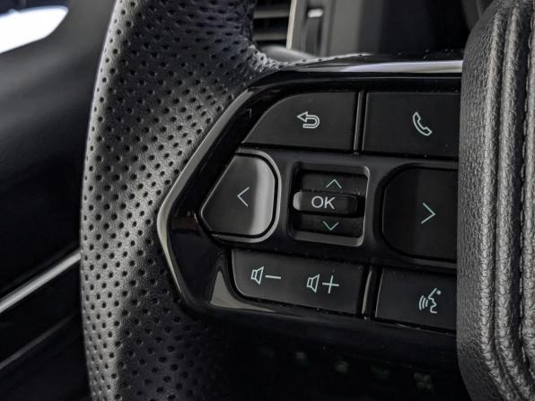 Toyota Land Cruiser 200 Series Рестайлинг 1 с пробегом 2015 года, цена 4 500 000 рублей, 202184 км, внедорожник, Автокод Объявления