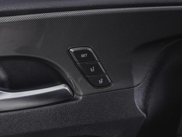 Hyundai Santa Fe IV Рестайлинг с пробегом 2023 года, цена 4 479 000 рублей, 41767 км, внедорожник, Автокод Объявления