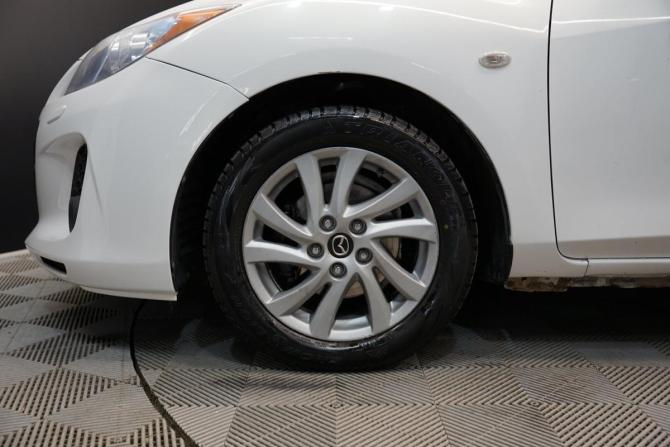 Mazda 3 II (BL) Рестайлинг с пробегом 2012 года, цена 990 000 рублей, 184141 км, седан, Автокод Объявления