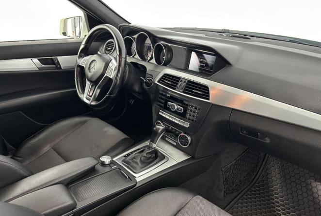 Mercedes-Benz C-Класс III (W204) Рестайлинг с пробегом 2012 года, цена 1 850 000 рублей, 231229 км, седан, Автокод Объявления