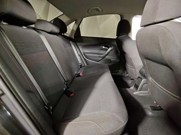 Volkswagen Polo V Рестайлинг с пробегом 2017 года, цена 959 000 рублей, 164375 км, седан, Автокод Объявления