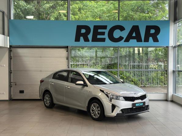 Kia Rio IV Рестайлинг с пробегом 2021 года, цена 1 300 000 рублей, 92371 км, седан, Автокод Объявления