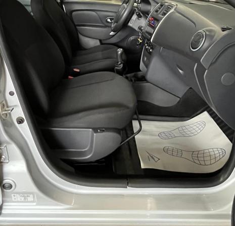 Renault Logan II с пробегом 2014 года, цена 680 000 рублей, 177606 км, седан, Автокод Объявления