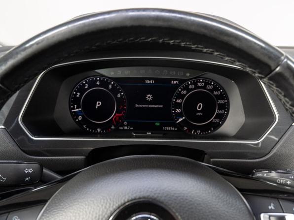 Volkswagen Tiguan II с пробегом 2017 года, цена 2 700 000 рублей, 179869 км, внедорожник, Автокод Объявления
