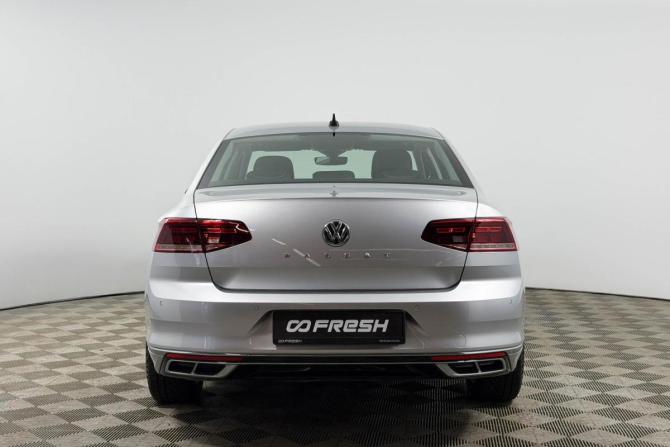 Volkswagen Passat B8 с пробегом 2019 года, цена 2 065 200 рублей, 178750 км, седан, Автокод Объявления