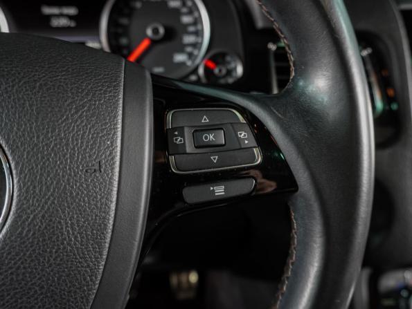 Volkswagen Touareg II с пробегом 2013 года, цена 2 249 000 рублей, 137231 км, внедорожник, Автокод Объявления