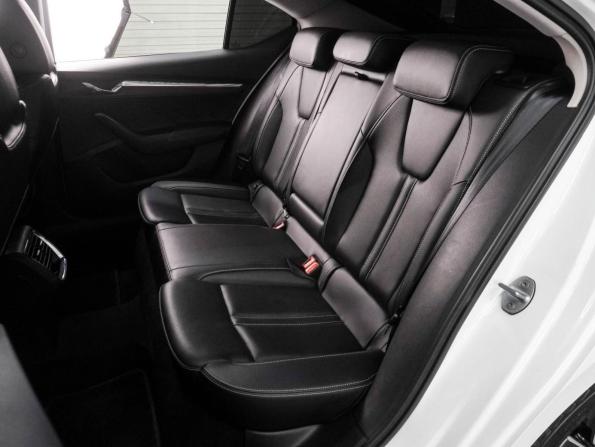 Skoda Octavia IV (A8) с пробегом 2023 года, цена 2 299 000 рублей, 130463 км, лифтбек, Автокод Объявления