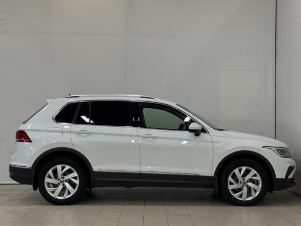 Volkswagen Tiguan II Рестайлинг с пробегом 2021 года, цена 2 970 000 рублей, 97359 км, внедорожник, Автокод Объявления
