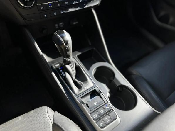 Hyundai Tucson III с пробегом 2015 года, цена 1 699 000 рублей, 243264 км, внедорожник, Автокод Объявления