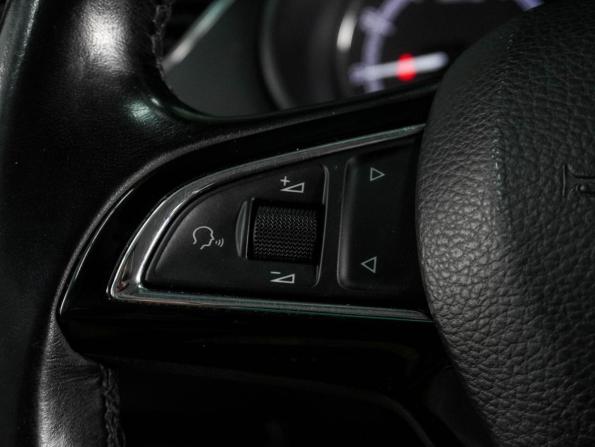Skoda Octavia III (A7) Рестайлинг с пробегом 2019 года, цена 1 534 000 рублей, 179590 км, лифтбек, Автокод Объявления