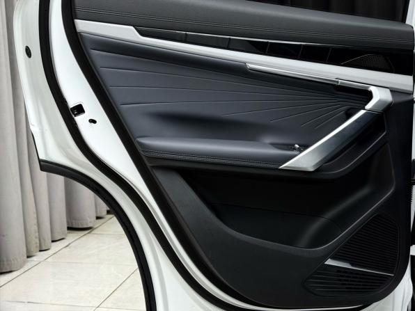 Geely Atlas II с пробегом 2024 года, цена 2 979 000 рублей, 28103 км, внедорожник, Автокод Объявления