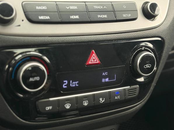 Hyundai Solaris II с пробегом 2019 года, цена 1 139 000 рублей, 136017 км, седан, Автокод Объявления