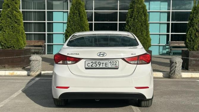 Hyundai Elantra V (MD) Рестайлинг с пробегом 2015 года, цена 1 370 000 рублей, 108026 км, седан, Автокод Объявления