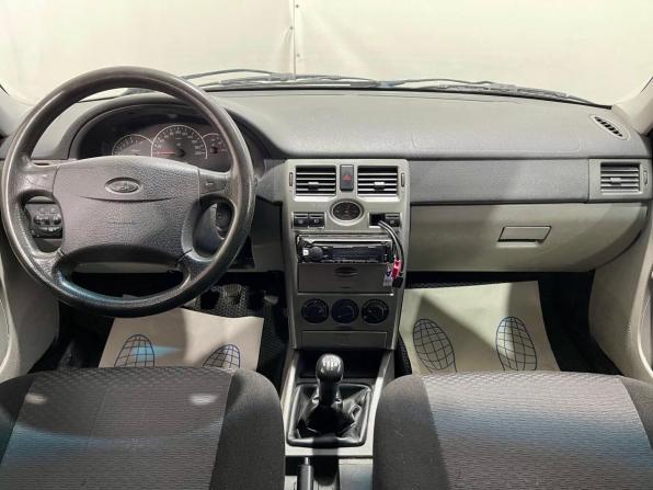 Lada (ВАЗ) Priora I с пробегом 2011 года, цена 185 000 рублей, 267553 км, хэтчбек, Автокод Объявления