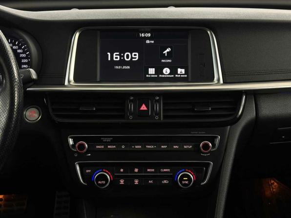Kia Optima IV Рестайлинг с пробегом 2018 года, цена 2 045 000 рублей, 102393 км, седан, Автокод Объявления