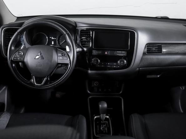 Mitsubishi Outlander III Рестайлинг 2 с пробегом 2018 года, цена 2 250 000 рублей, 113802 км, внедорожник, Автокод Объявления