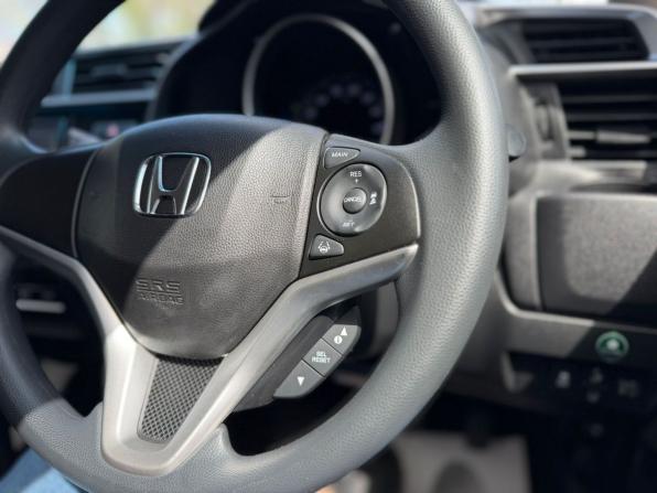 Honda Fit III Рестайлинг с пробегом 2019 года, цена 1 330 000 рублей, 93401 км, хэтчбек, Автокод Объявления