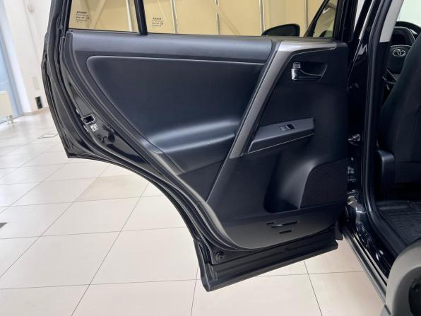 Toyota RAV4 IV (XA40) Рестайлинг с пробегом 2019 года, цена 2 740 000 рублей, 94654 км, внедорожник, Автокод Объявления