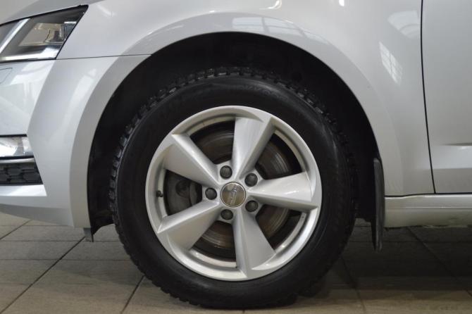 Skoda Octavia III (A7) Рестайлинг с пробегом 2018 года, цена 1 890 000 рублей, 105893 км, лифтбек, Автокод Объявления