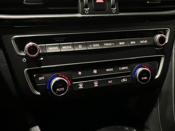 Kia Optima IV Рестайлинг с пробегом 2019 года, цена 2 198 000 рублей, 125200 км, седан, Автокод Объявления