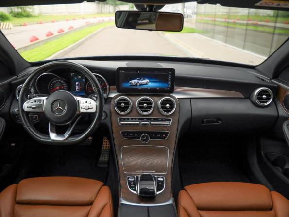 Mercedes-Benz C-Класс IV (W205) Рестайлинг с пробегом 2018 года, цена 2 389 000 рублей, 174040 км, седан, Автокод Объявления