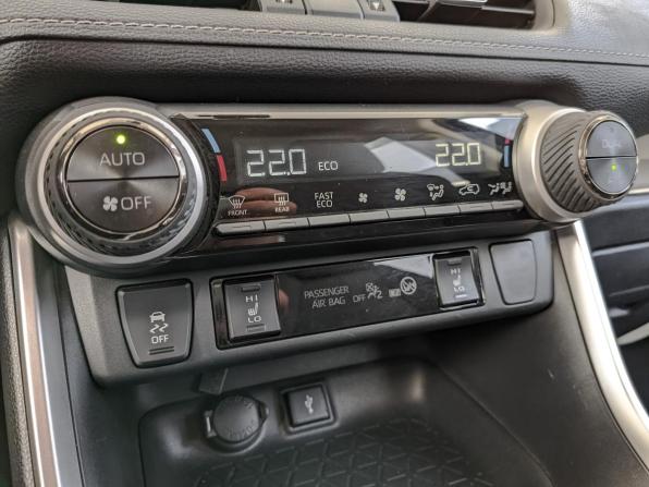 Toyota RAV4 V (XA50) с пробегом 2021 года, цена 3 795 000 рублей, 87087 км, внедорожник, Автокод Объявления