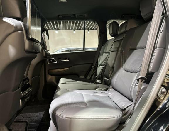 Toyota Land Cruiser 300 Series с пробегом 2026 года, цена 13 900 000 рублей, 16 км, внедорожник, Автокод Объявления