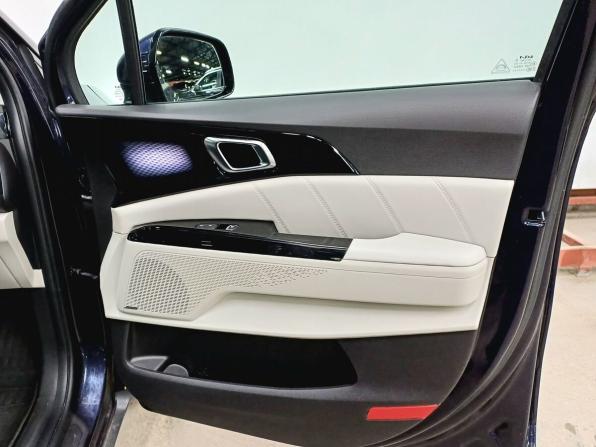 Kia Carnival IV с пробегом 2023 года, цена 3 999 000 рублей, 92280 км, минивэн, Автокод Объявления