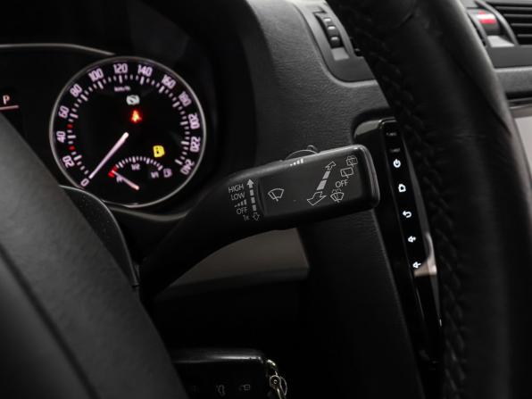 Skoda Octavia II (A5) Рестайлинг с пробегом 2011 года, цена 819 000 рублей, 180178 км, лифтбек, Автокод Объявления