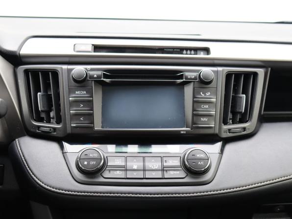 Toyota RAV4 IV (XA40) Рестайлинг с пробегом 2016 года, цена 2 289 000 рублей, 151172 км, внедорожник, Автокод Объявления