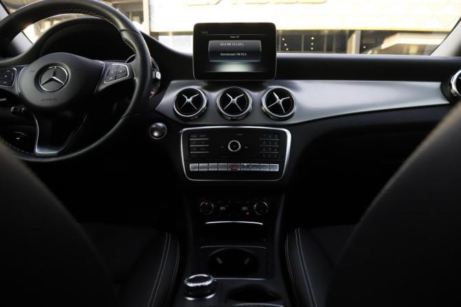 Mercedes-Benz GLA I (X156) с пробегом 2017 года, цена 2 340 000 рублей, 91463 км, внедорожник, Автокод Объявления