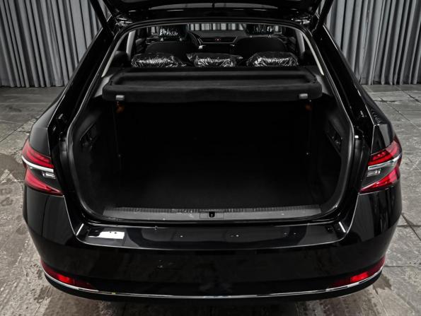 Skoda Superb III Рестайлинг с пробегом 2025 года, цена 3 599 000 рублей, 44 км, лифтбек, Автокод Объявления