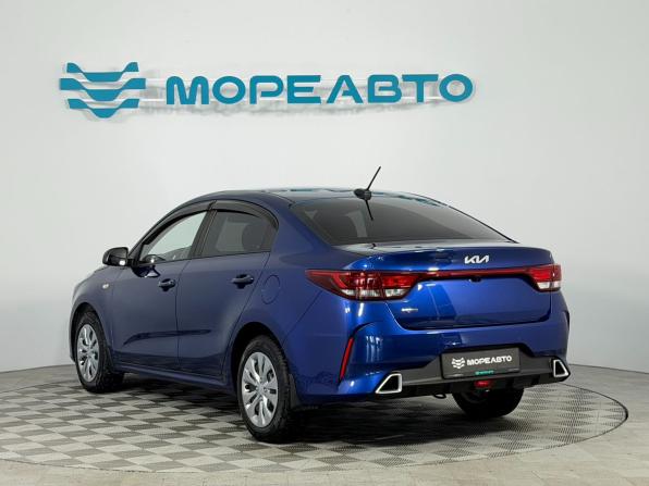 Kia Rio IV Рестайлинг с пробегом 2022 года, цена 1 650 000 рублей, 81597 км, седан, Автокод Объявления