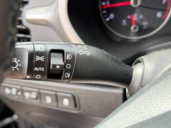Kia Rio IV Рестайлинг с пробегом 2021 года, цена 1 550 000 рублей, 187600 км, хэтчбек, Автокод Объявления