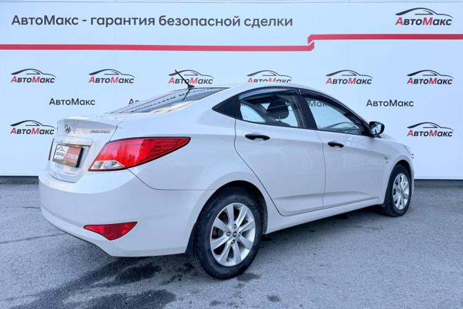 Hyundai Solaris I Рестайлинг с пробегом 2015 года, цена 950 000 рублей, 92745 км, седан, Автокод Объявления