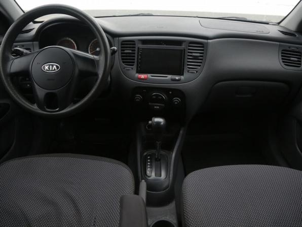 Kia Rio II Рестайлинг с пробегом 2010 года, цена 405 000 рублей, 262600 км, седан, Автокод Объявления