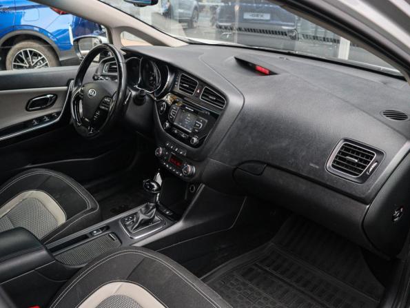 Kia Ceed II с пробегом 2014 года, цена 900 000 рублей, 306240 км, универсал, Автокод Объявления
