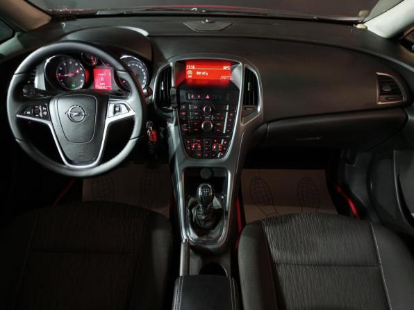 Opel Astra J Рестайлинг с пробегом 2012 года, цена 920 000 рублей, 220580 км, седан, Автокод Объявления