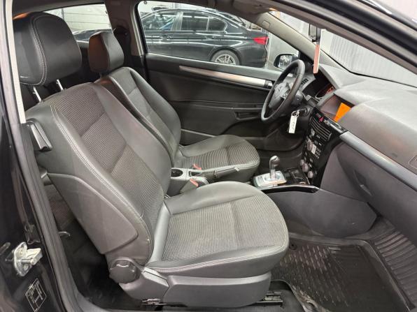 Opel Astra H Рестайлинг с пробегом 2007 года, цена 437 000 рублей, 274261 км, седан, Автокод Объявления
