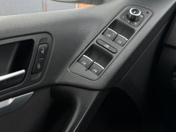 Volkswagen Tiguan I Рестайлинг с пробегом 2015 года, цена 1 500 000 рублей, 225000 км, внедорожник, Автокод Объявления