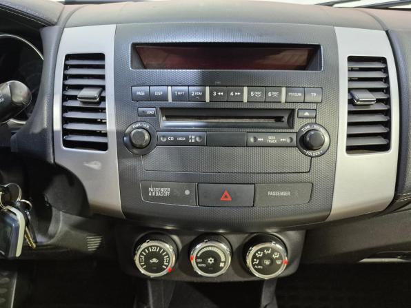 Mitsubishi Outlander II Рестайлинг с пробегом 2011 года, цена 927 000 рублей, 293000 км, внедорожник, Автокод Объявления