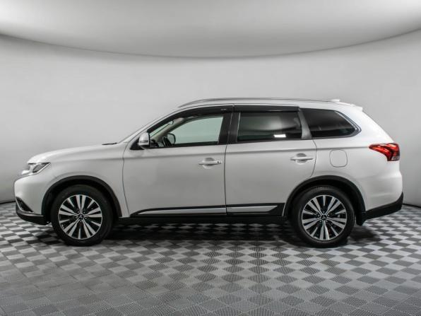 Mitsubishi Outlander III Рестайлинг 3 с пробегом 2020 года, цена 1 990 000 рублей, 166000 км, внедорожник, Автокод Объявления
