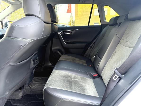 Toyota RAV4 V (XA50) с пробегом 2022 года, цена 3 620 000 рублей, 61000 км, внедорожник, Автокод Объявления