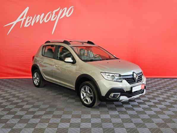 Renault Sandero II Рестайлинг с пробегом 2018 года, цена 1 139 000 рублей, 64283 км, хэтчбек, Автокод Объявления