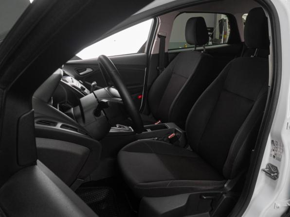 Ford Focus III Рестайлинг с пробегом 2015 года, цена 929 000 рублей, 141866 км, универсал, Автокод Объявления