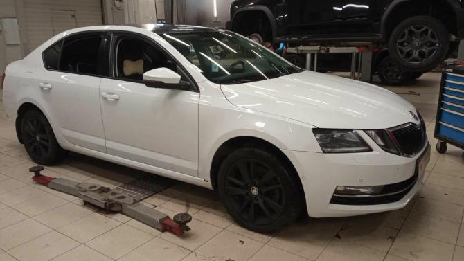 Skoda Octavia III (A7) Рестайлинг с пробегом 2017 года, цена 1 986 000 рублей, 94961 км, лифтбек, Автокод Объявления